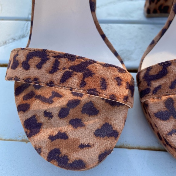 Forever 21 cheetah print high heels - Picture 2 of 5
